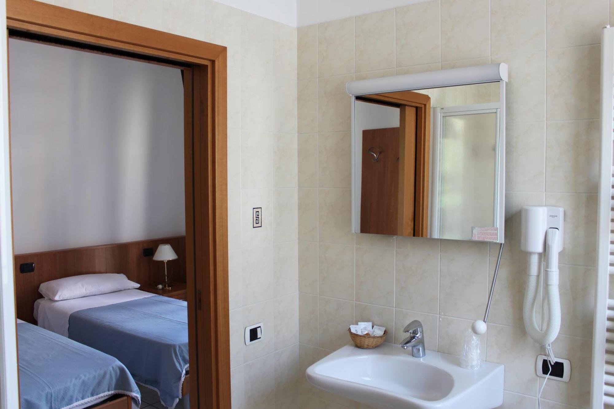 Albergo Hofer Bolzano Esterno foto