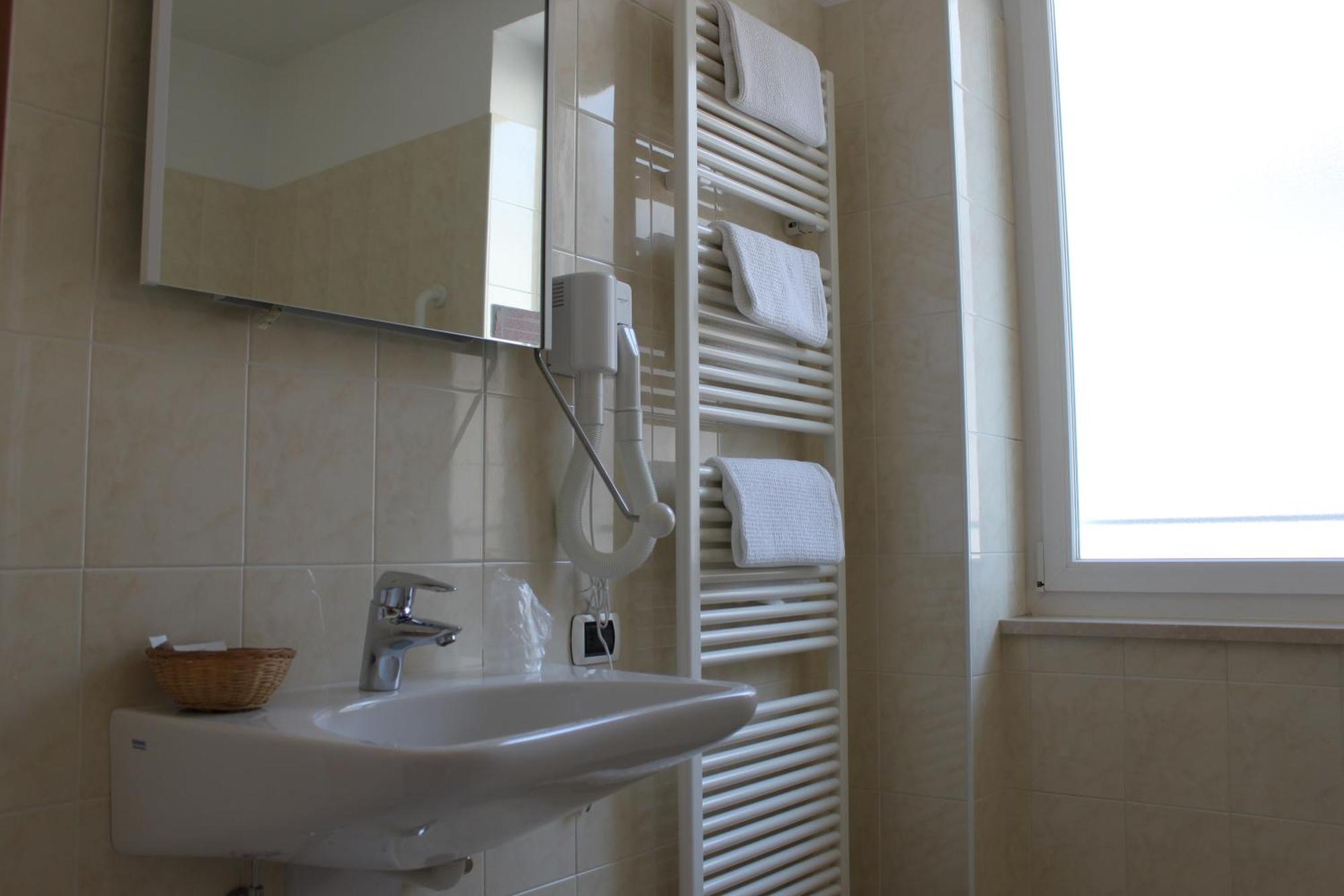 Albergo Hofer Bolzano Esterno foto